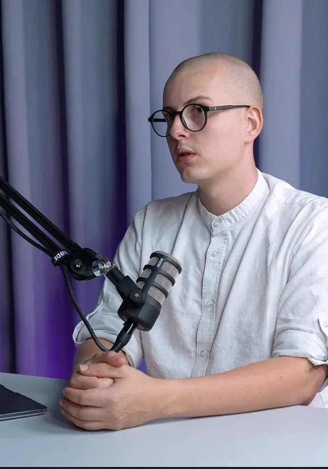 Vlastimil Mach hosting the crypto podcast Coincast for Coinmate.io