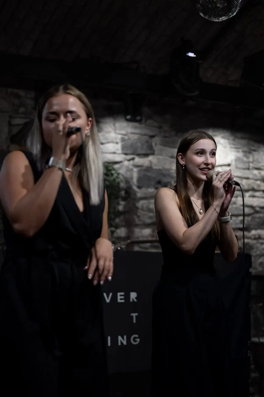 Karaoke vystoupení hostů v Everything Pardubice